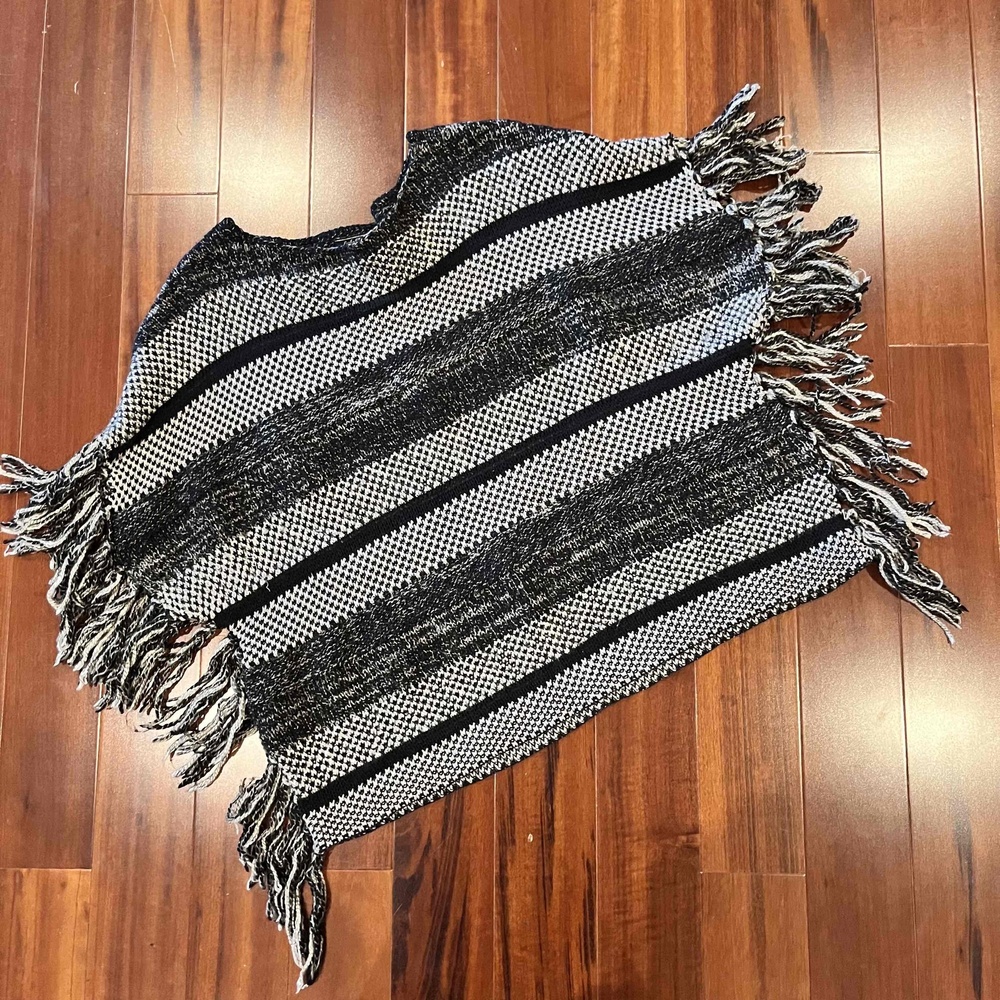 Lucky Brand Poncho Sweater Boho Fringe Black And White Stripe Medium‎